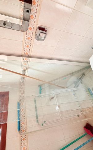 Casa de condomínio à venda com 1000m², 5 quartos e 7 vagasBanheiro de serviço