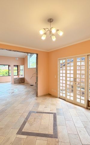 Casa de condomínio à venda com 1000m², 5 quartos e 7 vagasSala de Jantar