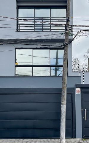 Casa à venda com 183m², 3 quartos e 2 vagasFachada 