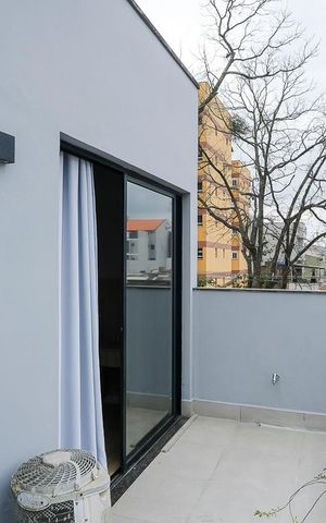 Casa à venda com 183m², 3 quartos e 2 vagasVaranda da suíte