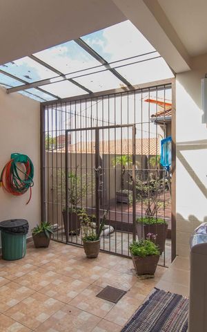Casa à venda com 258m², 4 quartos e 4 vagasÁrea de Serviço