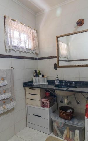 Casa à venda com 258m², 4 quartos e 4 vagasBanheiro do Quarto 4