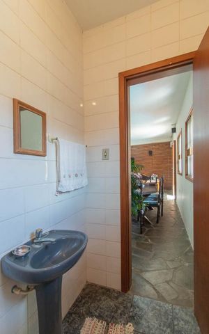 Casa à venda com 258m², 4 quartos e 4 vagasEspaço de Festas - Banheiro