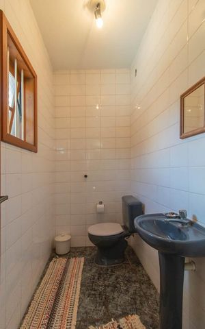 Casa à venda com 258m², 4 quartos e 4 vagasEspaço de Festas - Banheiro