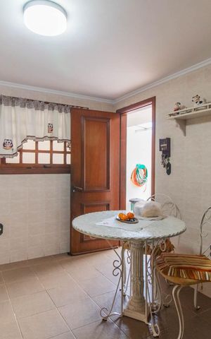 Casa à venda com 258m², 4 quartos e 4 vagasCozinha