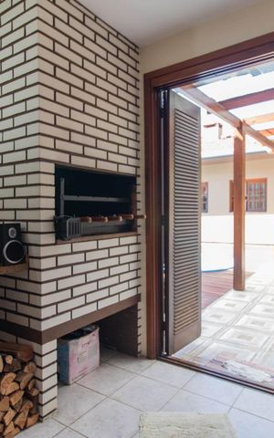 Casa à venda com 258m², 4 quartos e 4 vagasSala