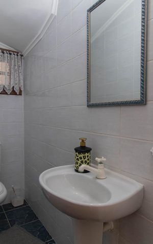 Casa à venda com 258m², 4 quartos e 4 vagasLavabo