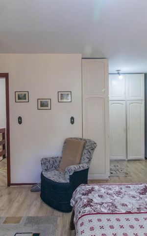 Casa à venda com 258m², 4 quartos e 4 vagasQuarto 4