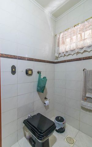 Casa à venda com 258m², 4 quartos e 4 vagasBanheiro do Quarto 4