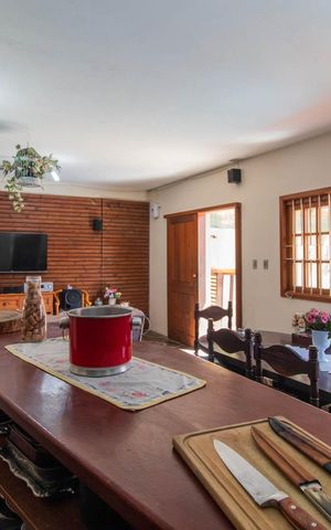 Casa à venda com 258m², 4 quartos e 4 vagasEspaço de Festas