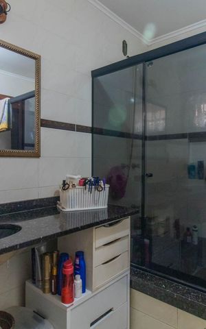 Casa à venda com 258m², 4 quartos e 4 vagasBanheiro do Quarto 4