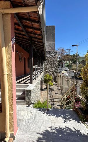 Casa à venda com 360m², 4 quartos e 5 vagas