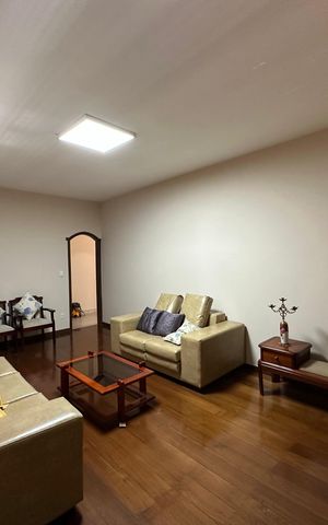 Casa à venda com 360m², 4 quartos e 5 vagas