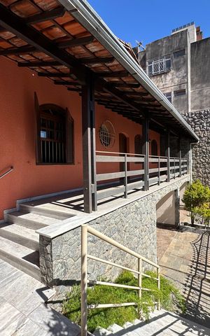 Casa à venda com 360m², 4 quartos e 5 vagas