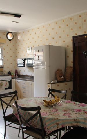 Casa à venda com 585m², 5 quartos e 6 vagasCozinha