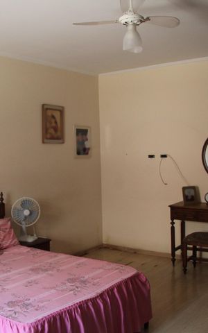 Casa à venda com 585m², 5 quartos e 6 vagasSuíte 1