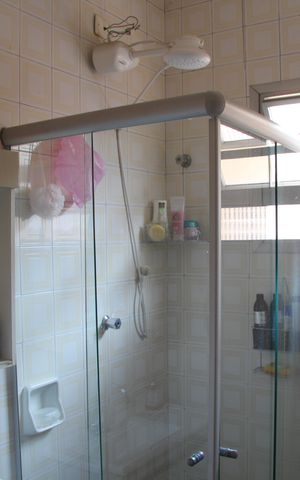 Casa à venda com 585m², 5 quartos e 6 vagasEdícula Banheiro