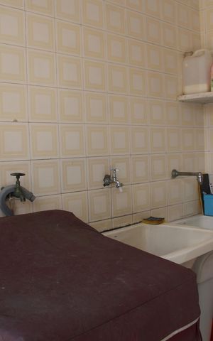 Casa à venda com 585m², 5 quartos e 6 vagasÁrea de Serviço