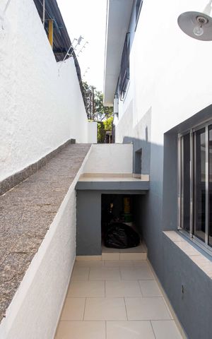 Casa à venda com 282m², 4 quartos e 6 vagasCanil