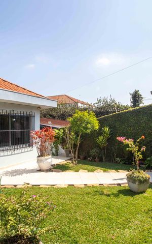 Casa à venda com 282m², 4 quartos e 6 vagasJardim