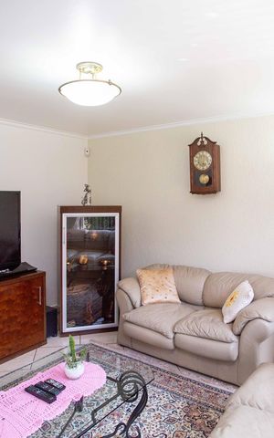 Casa à venda com 282m², 4 quartos e 6 vagasSala de TV