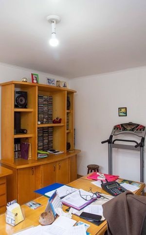 Casa à venda com 282m², 4 quartos e 6 vagasQuarto 2