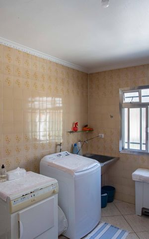 Casa à venda com 282m², 4 quartos e 6 vagasÁrea de Serviço