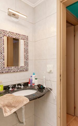 Apartamento à venda com 74m², 2 quartos e 1 vaga Apartamento à venda com 74m², 2 quartos e 1 vagaBanheiro Social