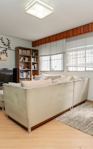 Apartamento à venda com 74m², 2 quartos e 1 vaga Apartamento à venda com 74m², 2 quartos e 1 vagaSala