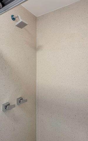 Apartamento à venda com 56m², 2 quartos e 1 vaga Apartamento à venda com 56m², 2 quartos e 1 vagaBanheiro