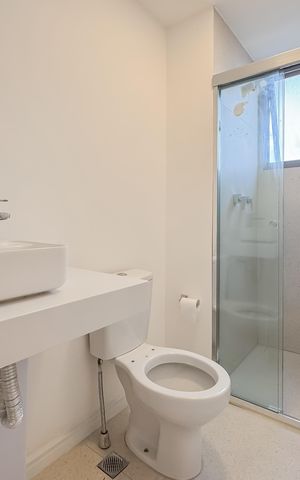 Apartamento à venda com 56m², 2 quartos e 1 vaga Apartamento à venda com 56m², 2 quartos e 1 vagaBanheiro da Suíte