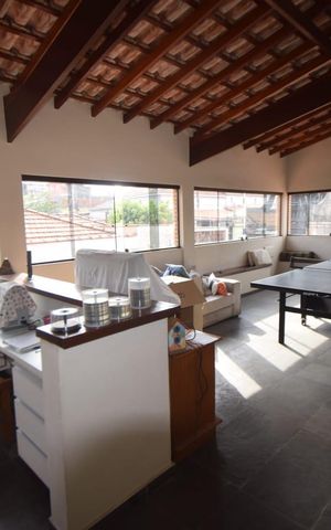 Casa à venda com 350m², 3 quartos e 2 vagas Casa à venda com 350m², 3 quartos e 2 vagasSalão de Festas
