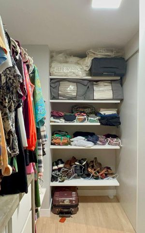 Apartamento para alugar com 60m², 1 quarto e 1 vaga Apartamento para alugar com 60m², 1 quarto e 1 vagaCloset da suíte
