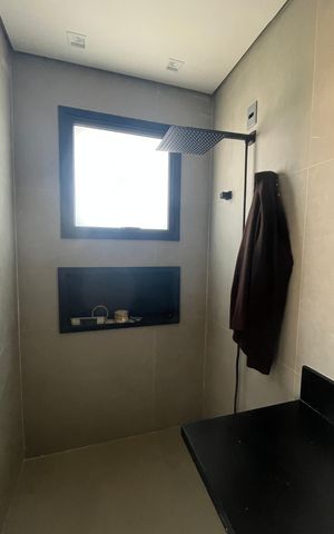 Casa de condomínio à venda com 428m², 4 quartos e 4 vagas