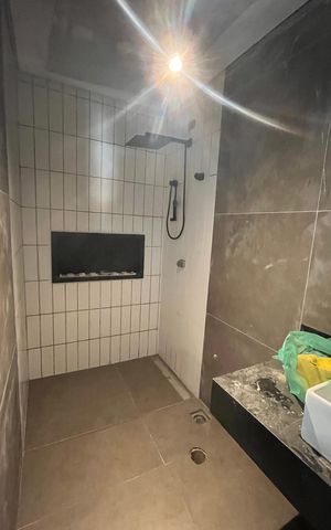 Casa de condomínio à venda com 428m², 4 quartos e 4 vagas