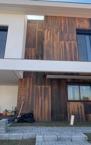 Casa de condomínio à venda com 428m², 4 quartos e 4 vagas