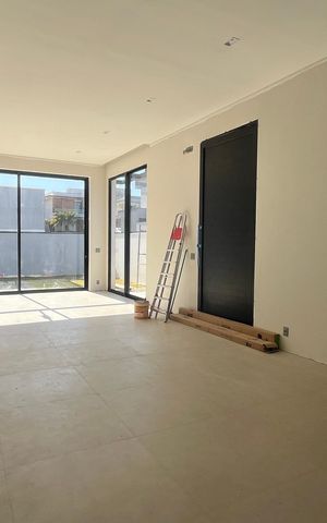 Casa de condomínio à venda com 428m², 4 quartos e 4 vagas
