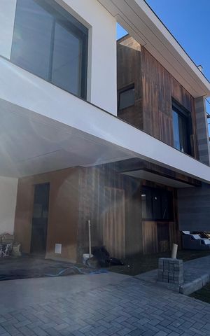Casa de condomínio à venda com 428m², 4 quartos e 4 vagas