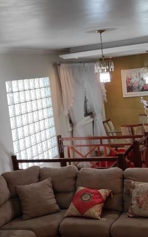 Casa para alugar com 1100m², 3 quartos e 5 vagas Casa para alugar com 1100m², 3 quartos e 5 vagasSala