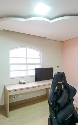 Casa à venda com 340m², 3 quartos e 3 vagas Casa à venda com 340m², 3 quartos e 3 vagasQuarto 2
