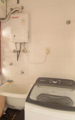 Casa à venda com 281m², 3 quartos e 2 vagas Casa à venda com 281m², 3 quartos e 2 vagasÁrea de Serviço
