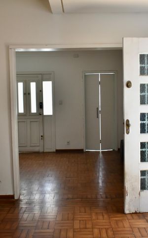 Casa para alugar com 350m², 3 quartos e 2 vagas Casa para alugar com 350m², 3 quartos e 2 vagasSala