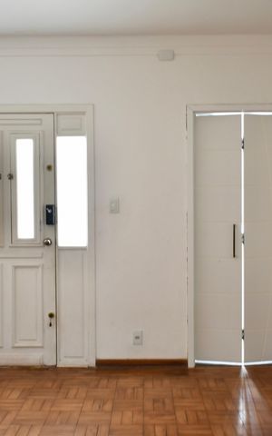Casa para alugar com 350m², 3 quartos e 2 vagas Casa para alugar com 350m², 3 quartos e 2 vagasSala