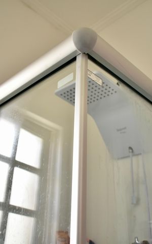 Casa para alugar com 350m², 3 quartos e 2 vagas Casa para alugar com 350m², 3 quartos e 2 vagasBanheiro Social 2