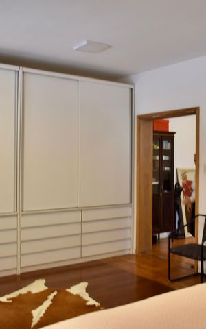 Casa para alugar com 350m², 3 quartos e 2 vagas Casa para alugar com 350m², 3 quartos e 2 vagasSuíte