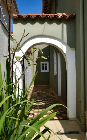 Casa para alugar com 350m², 3 quartos e 2 vagas Casa para alugar com 350m², 3 quartos e 2 vagasFachada