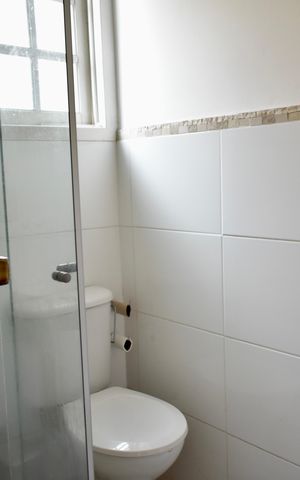 Casa para alugar com 350m², 3 quartos e 2 vagas Casa para alugar com 350m², 3 quartos e 2 vagasBanheiro Social 1