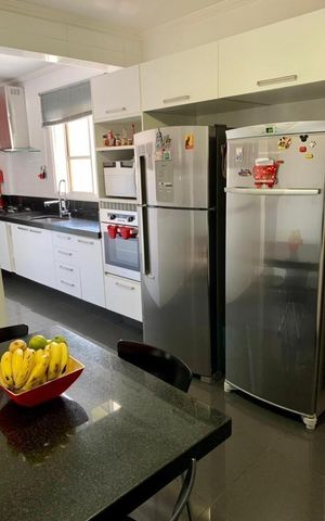 Apartamento à venda com 291m², 4 quartos e 3 vagas