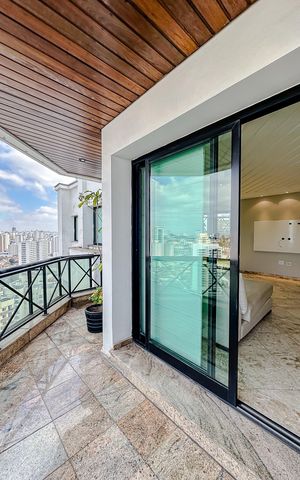 Apartamento para alugar com 280m², 3 quartos e 3 vagasVaranda da Sala - Piso Superior