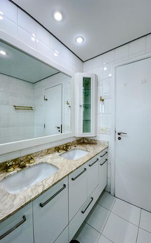 Apartamento para alugar com 280m², 3 quartos e 3 vagasBanheiro da Suíte 1